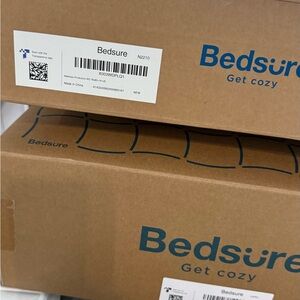 Bedsure Home Duvet insert & mattress protector Set